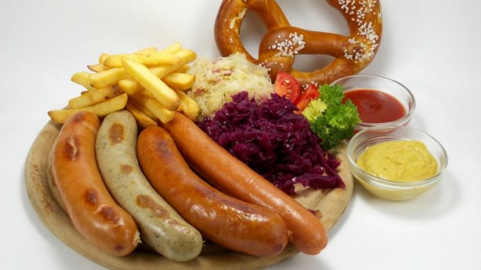 Svevi - Misto würstel + Crauti + Patatine (big)